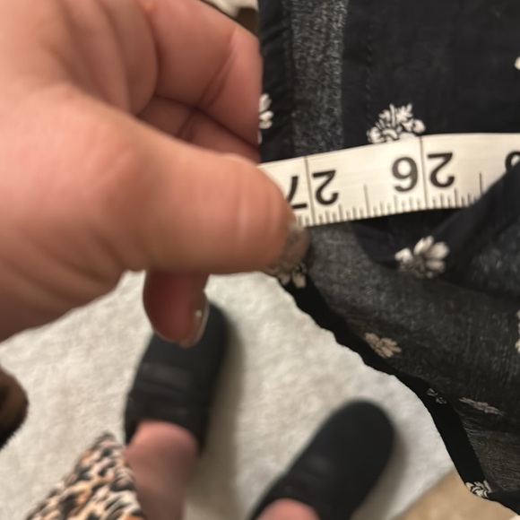 Women’s size large a.n.a. Blouse - Picture 8 of 9